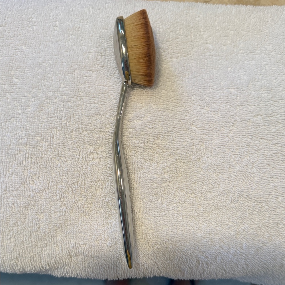Artis Silver Handle Oval Foundation Brush with Brown Bristles